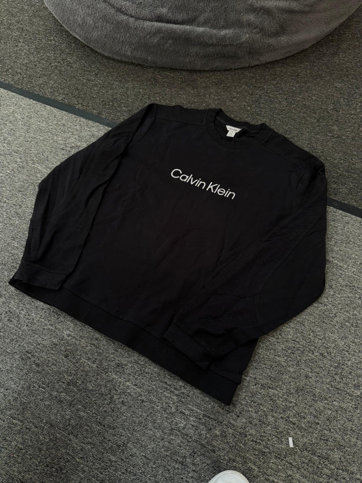 Chompa Calvin Klein Logo Negro